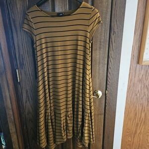 Chic Striped Midi Dress in Tan